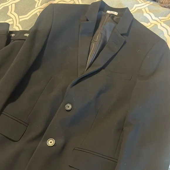 Boys Calvin Klein black 2 piece suit. 14 regular. 2 piece suit. Great basic suit - Picture 4 of 17